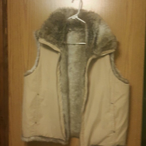 Imitatipn Rabbit fur reverisable vest with pockets - Picture 3 of 3